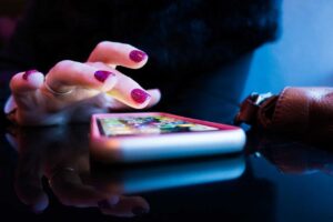 Życzenia imieninowe dla Edyty — gotowe teksty, wierszyki i krótkie SMS